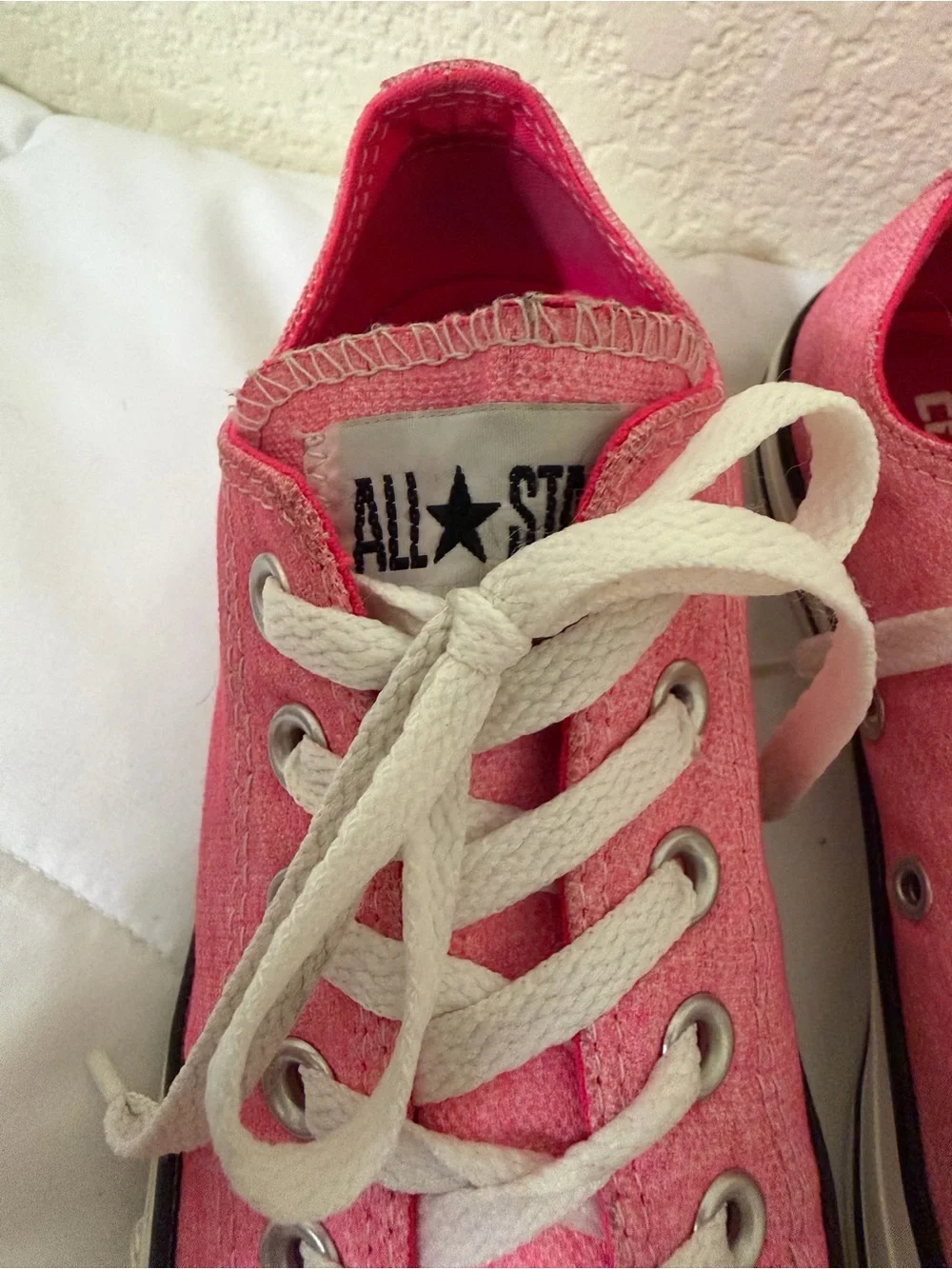 Converse Chuck Taylor All-Star Low Top Sneakers in Light Pink - Picture 4 of 8